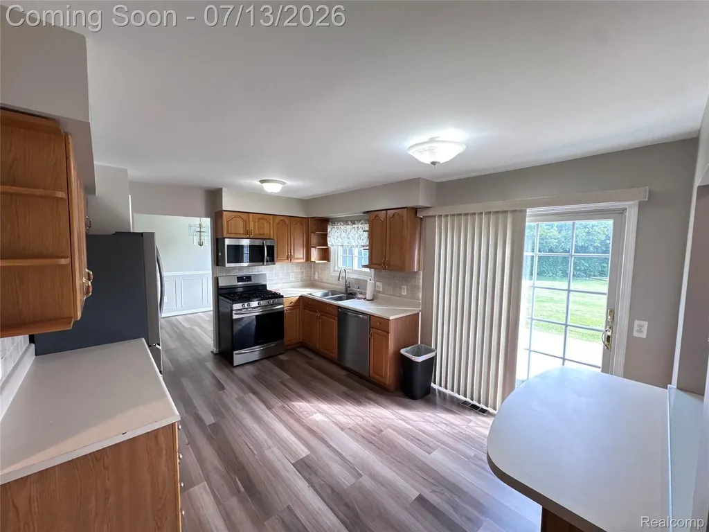 35601 Ashford Drive Sterling Heights City MI 48312