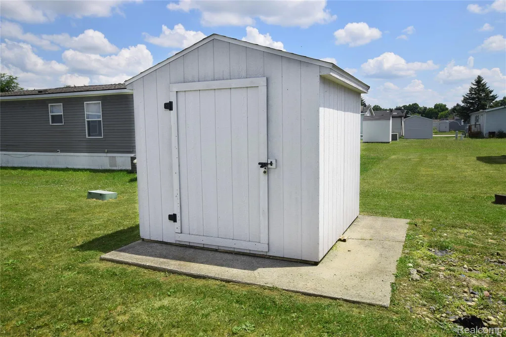 148 Pheasant Lane Grand Blanc Charter Township MI 48439