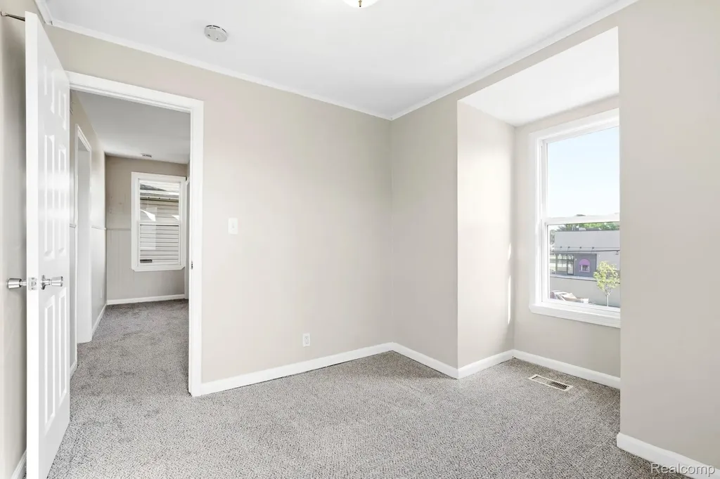 1507-11 Cleophus Parkway Lincoln Park City MI 48146