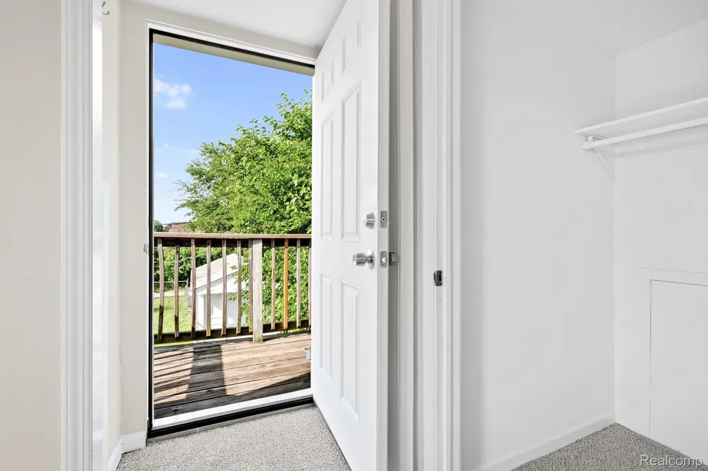 1507-11 Cleophus Parkway Lincoln Park City MI 48146