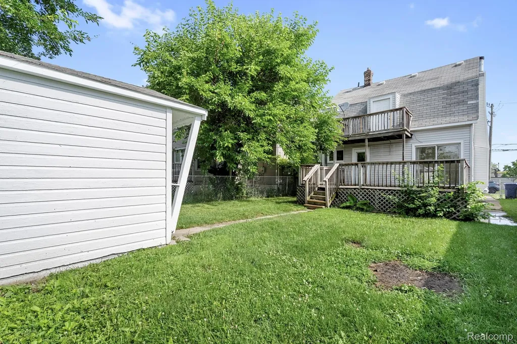 1507-11 Cleophus Parkway Lincoln Park City MI 48146