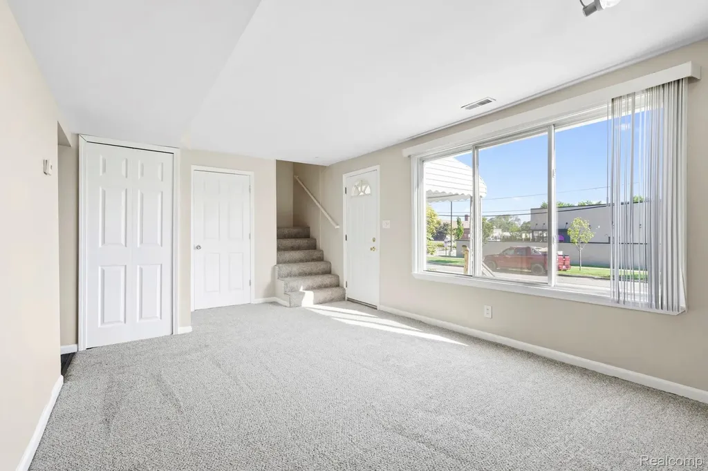 1507-11 Cleophus Parkway Lincoln Park City MI 48146