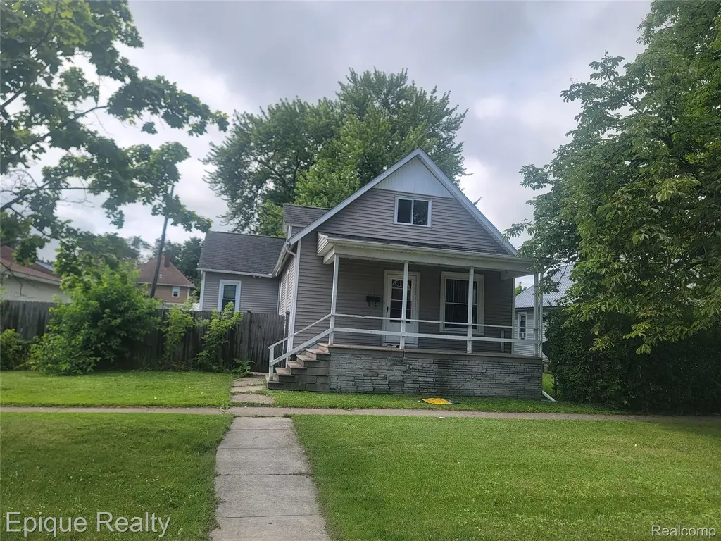 1112 Griswold Street Port Huron City MI 48060