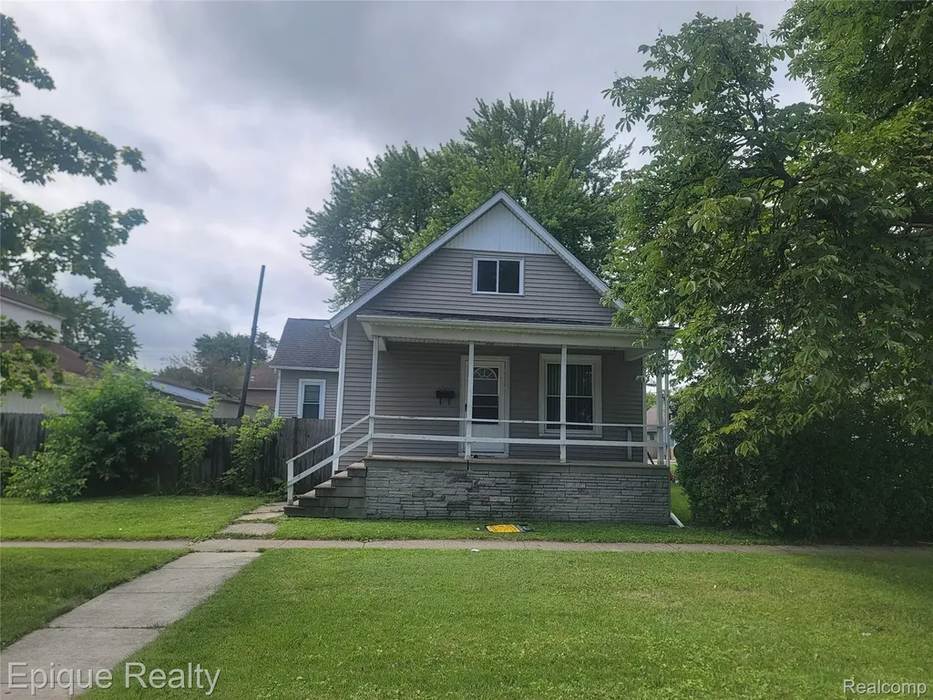 1112 Griswold Street Port Huron City MI 48060