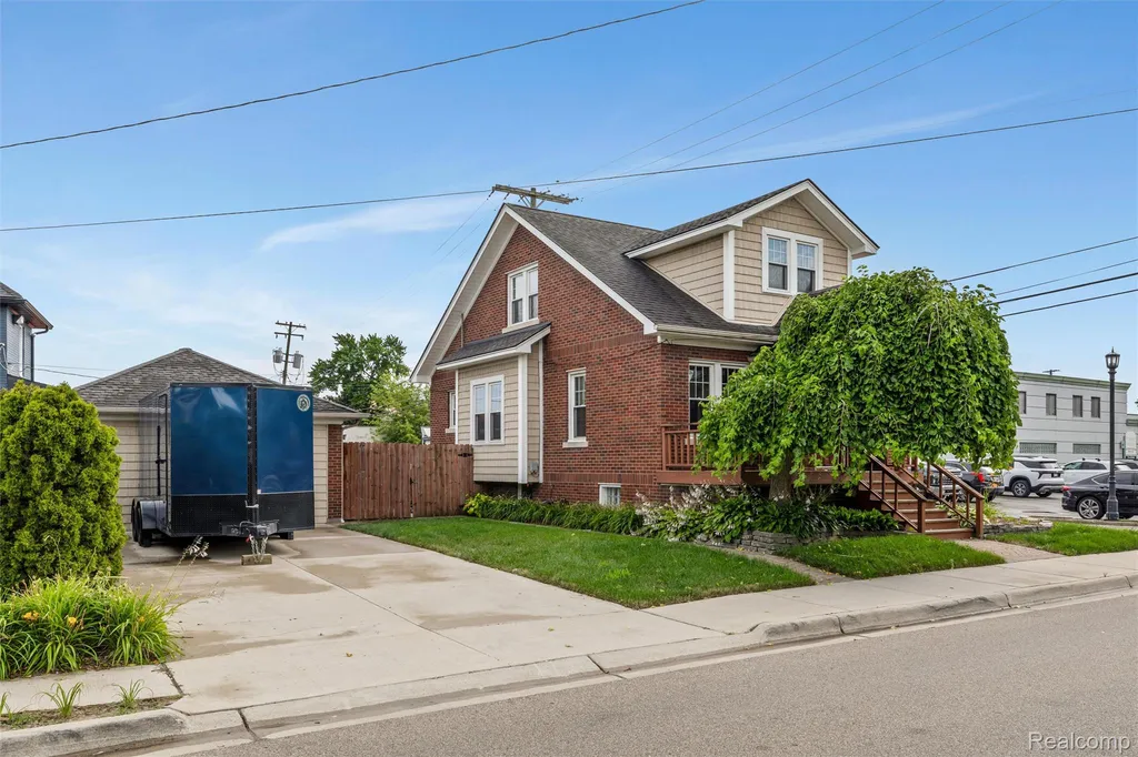 7830 Summers Street Utica City MI 48317