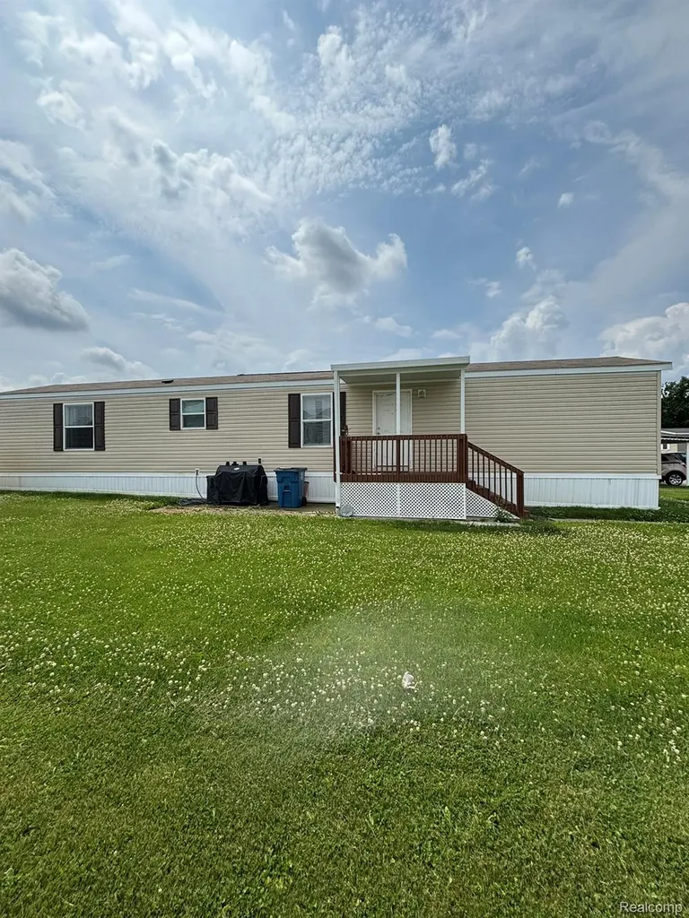 220 Pheasant Lane Grand Blanc Charter Township MI 48439