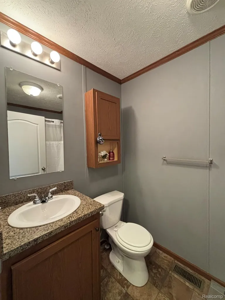 220 Pheasant Lane Grand Blanc Charter Township MI 48439