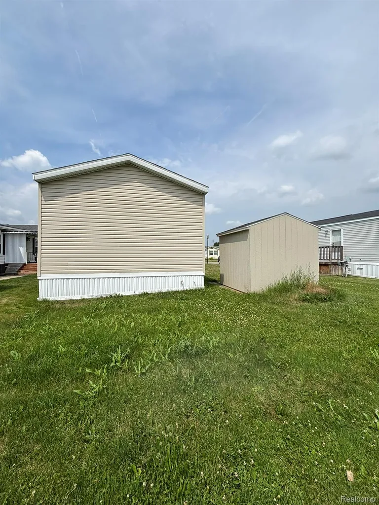 220 Pheasant Lane Grand Blanc Charter Township MI 48439