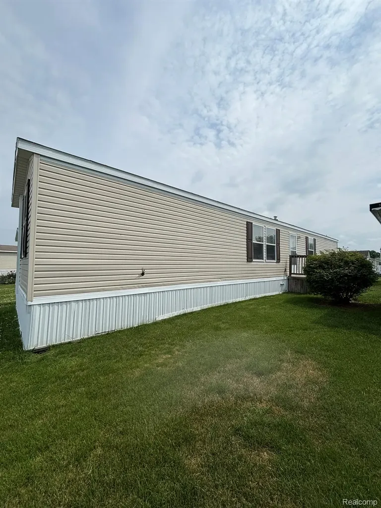 220 Pheasant Lane Grand Blanc Charter Township MI 48439