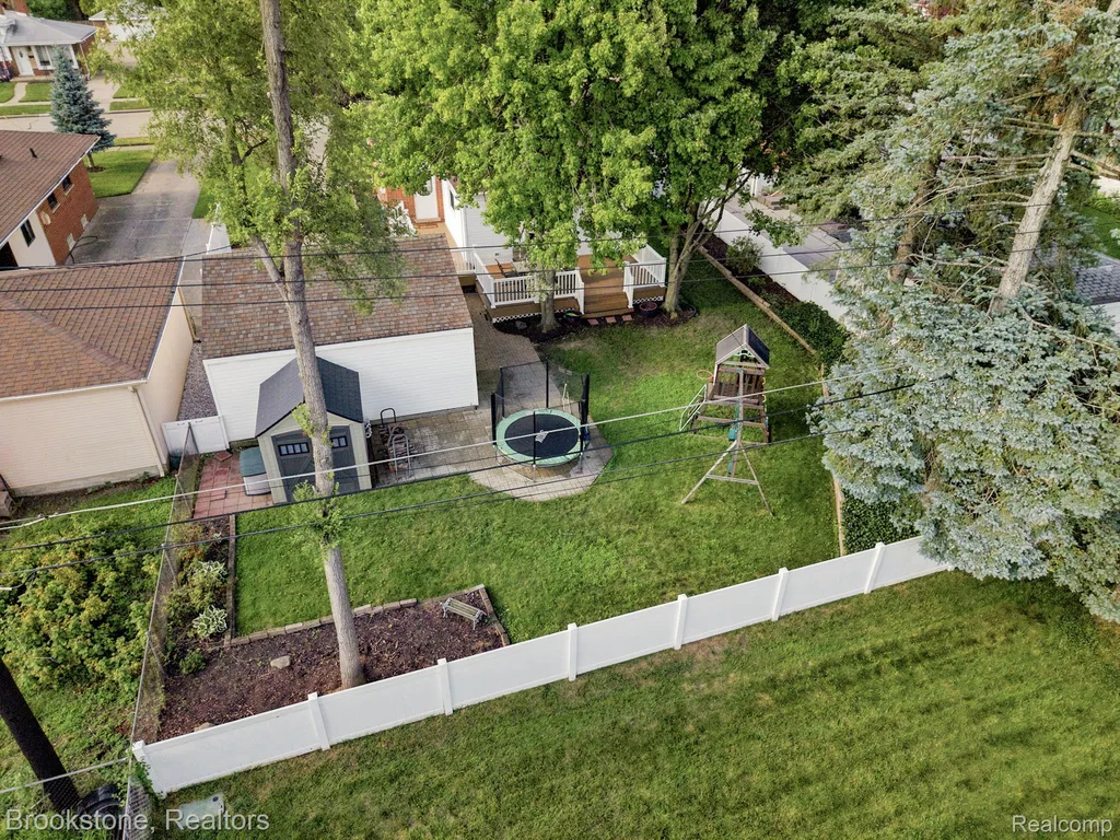 39209 Orangelawn Street Livonia City MI 48150