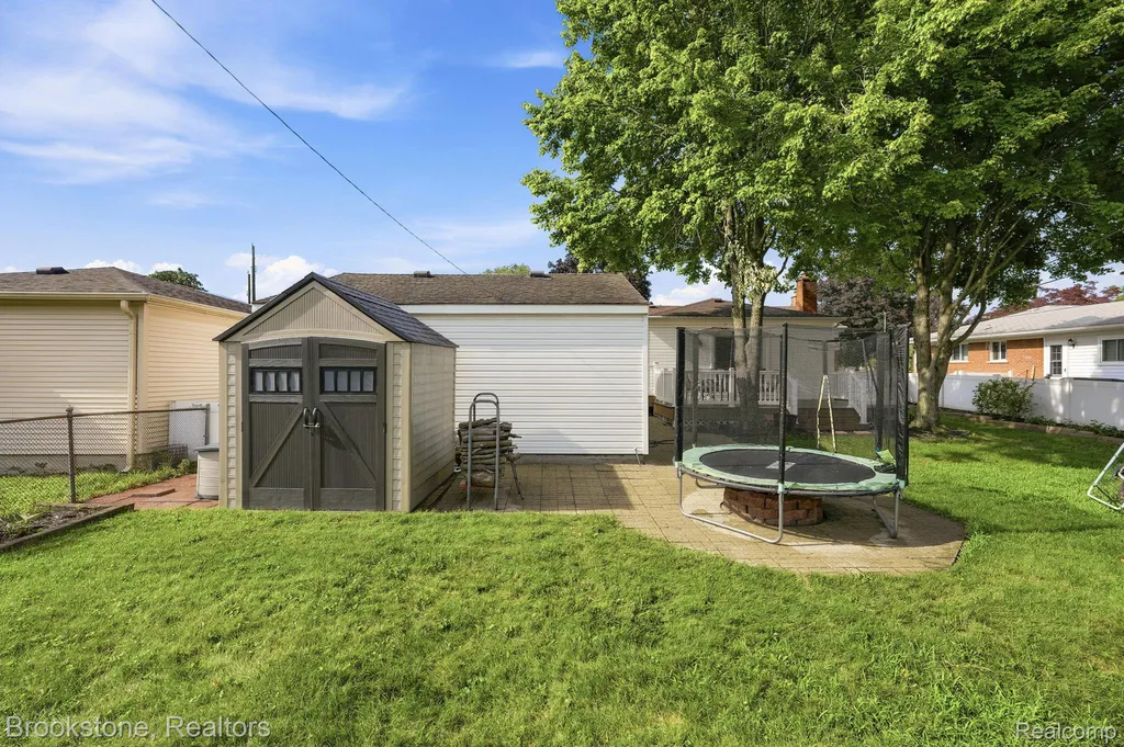 39209 Orangelawn Street Livonia City MI 48150