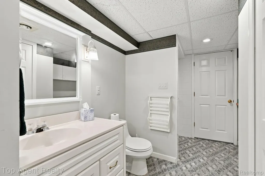 48659 Sundance Court Shelby Charter Township MI 48315
