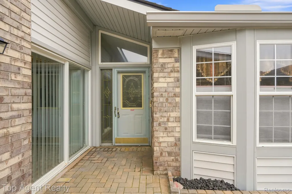 48659 Sundance Court Shelby Charter Township MI 48315