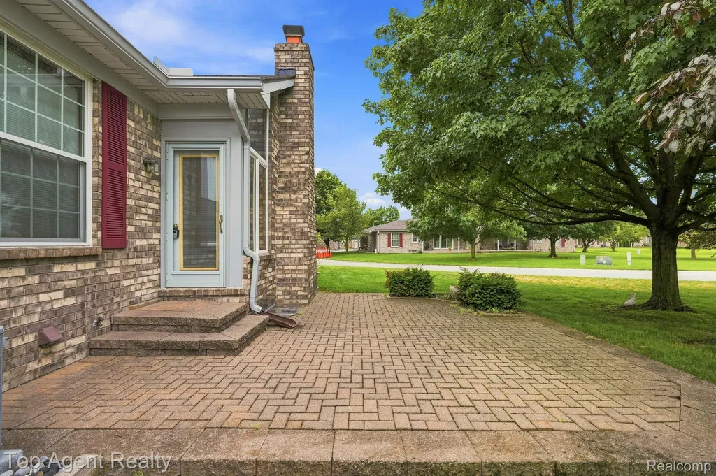 48659 Sundance Court Shelby Charter Township MI 48315