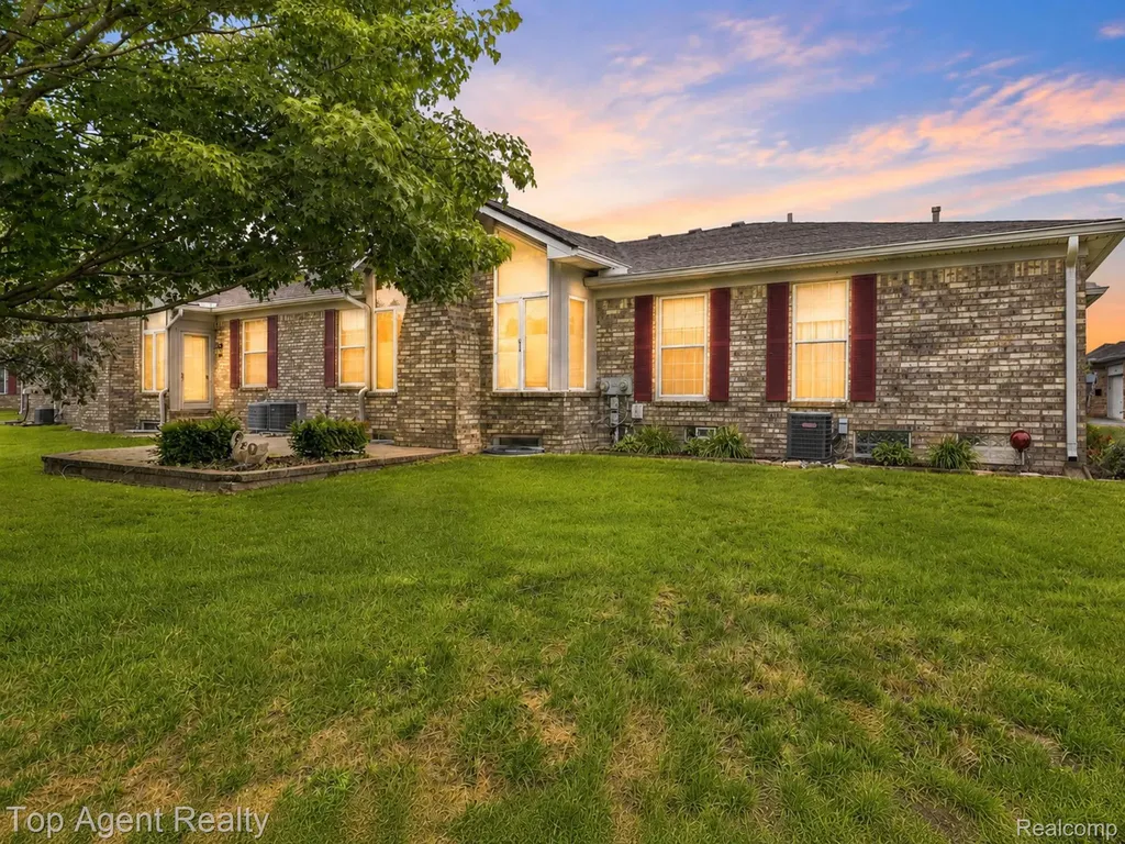 48659 Sundance Court Shelby Charter Township MI 48315