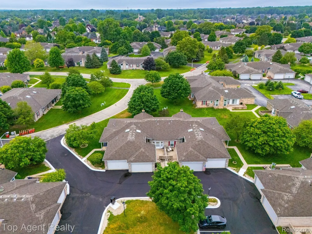 48659 Sundance Court Shelby Charter Township MI 48315