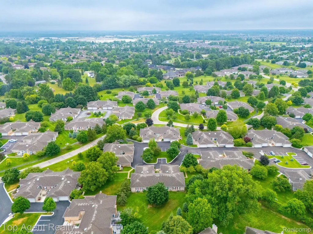 48659 Sundance Court Shelby Charter Township MI 48315