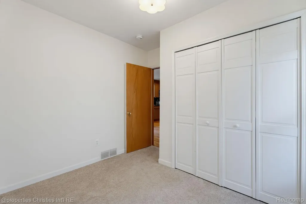 1609 N Washington Avenue Royal Oak City MI 48067