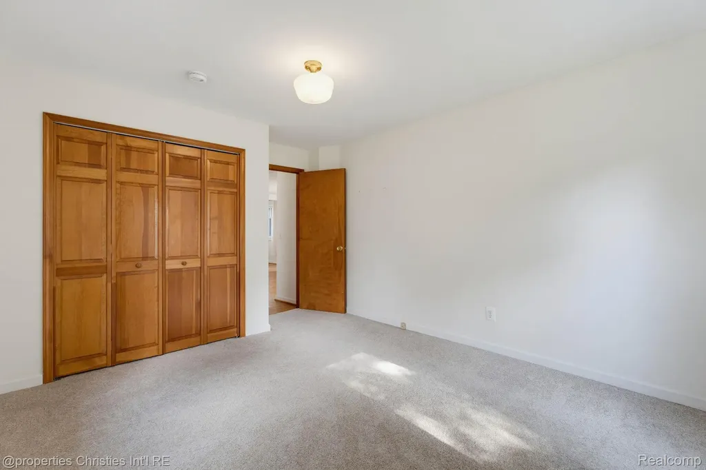 1609 N Washington Avenue Royal Oak City MI 48067