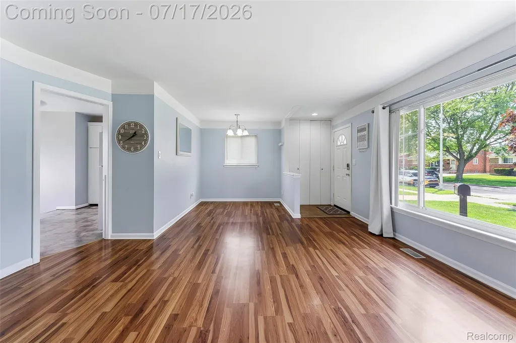 32628 Bertram Drive Westland City MI 48185
