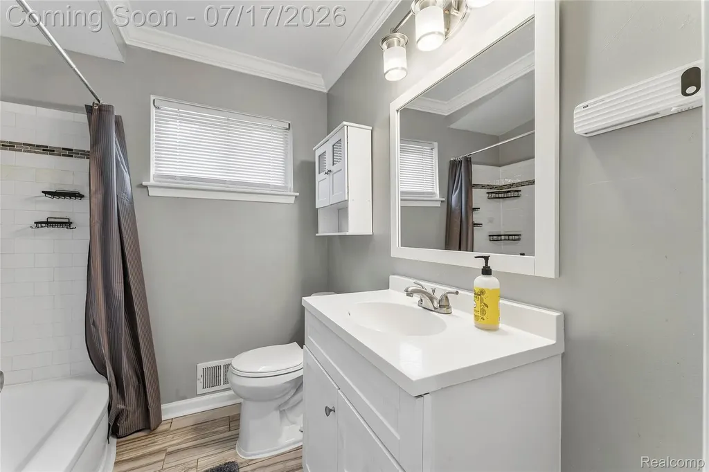 32628 Bertram Drive Westland City MI 48185