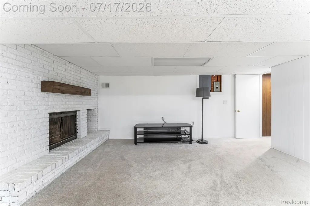 32628 Bertram Drive Westland City MI 48185