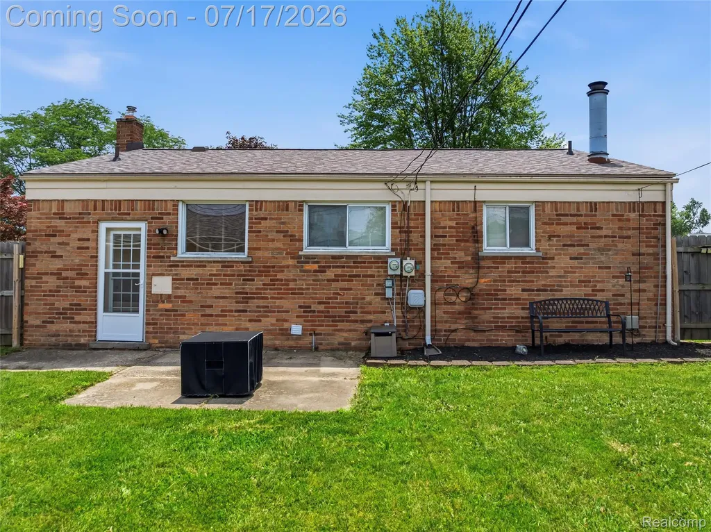 32628 Bertram Drive Westland City MI 48185