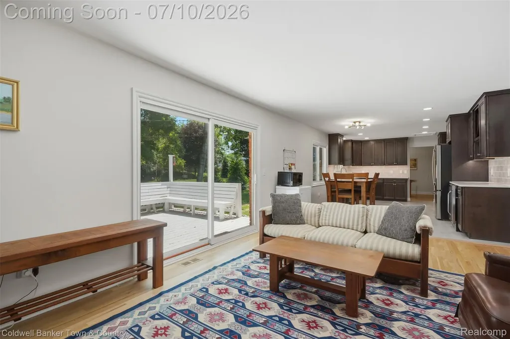 4301 Macqueen Drive West Bloomfield Charter Township MI 48323
