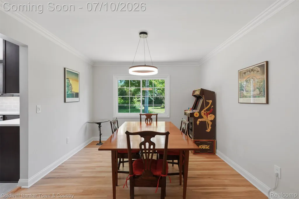 4301 Macqueen Drive West Bloomfield Charter Township MI 48323