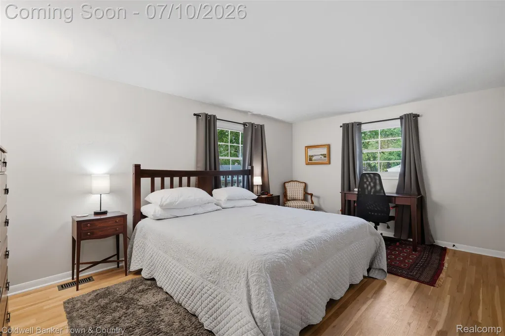 4301 Macqueen Drive West Bloomfield Charter Township MI 48323