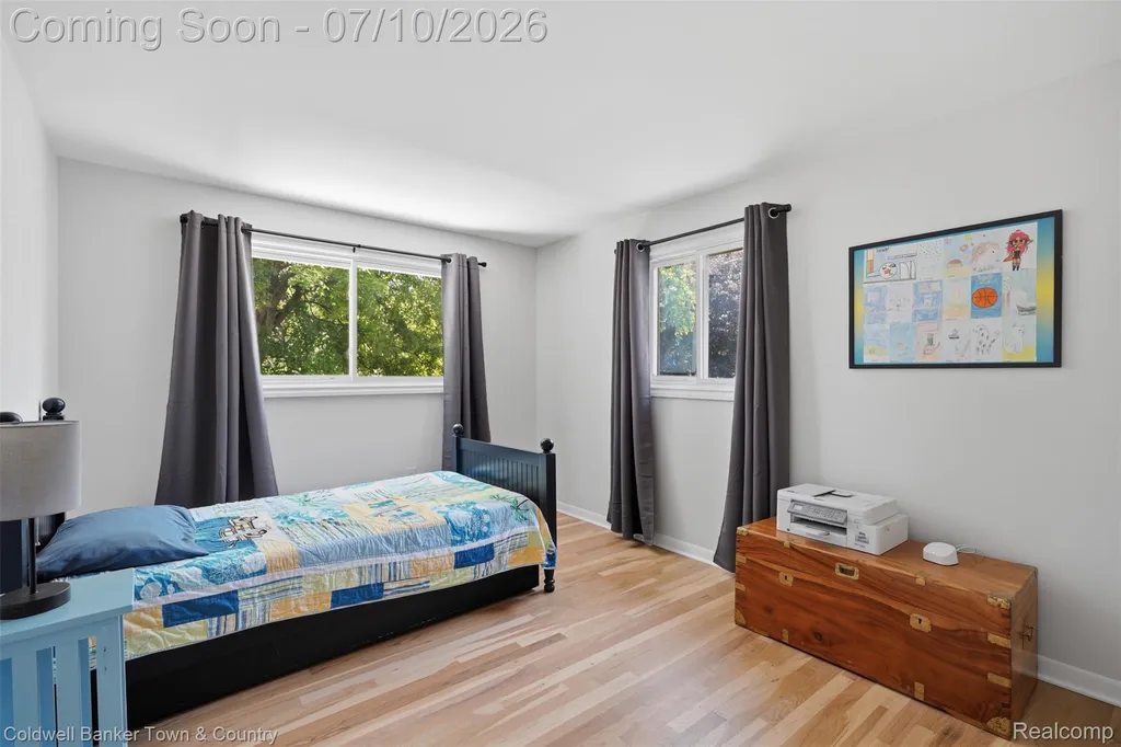 4301 Macqueen Drive West Bloomfield Charter Township MI 48323