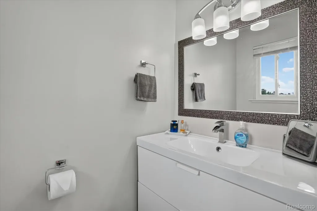 27094 Sandy Hill Lane Lyon Charter Township MI 48165