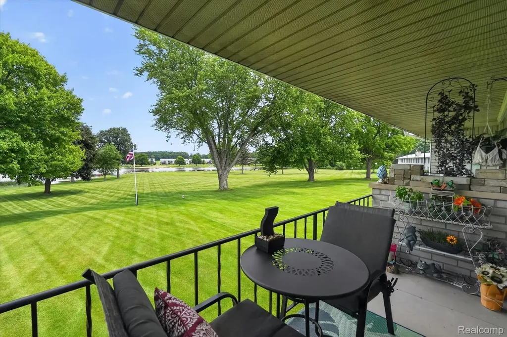 27094 Sandy Hill Lane Lyon Charter Township MI 48165