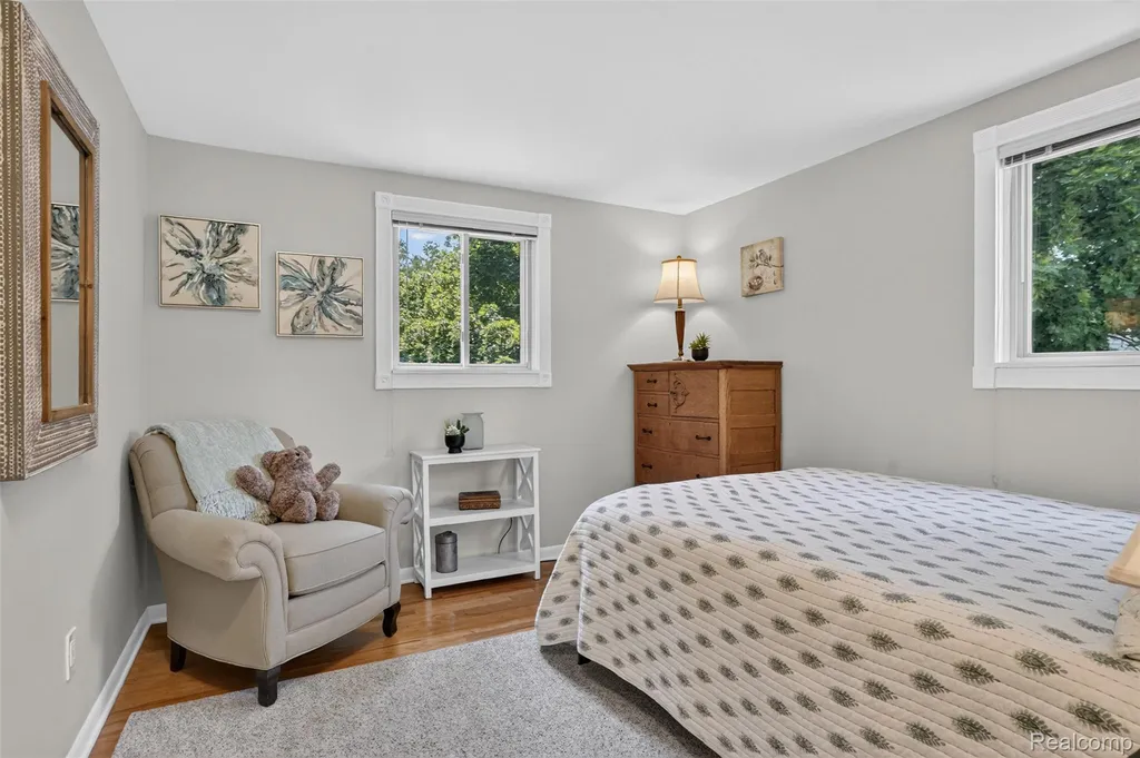 2125 Avoncrest Drive Rochester Hills City MI 48309