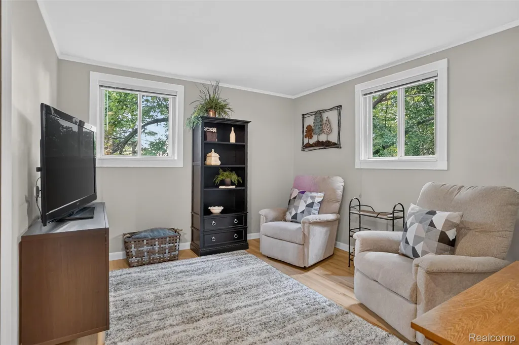 2125 Avoncrest Drive Rochester Hills City MI 48309