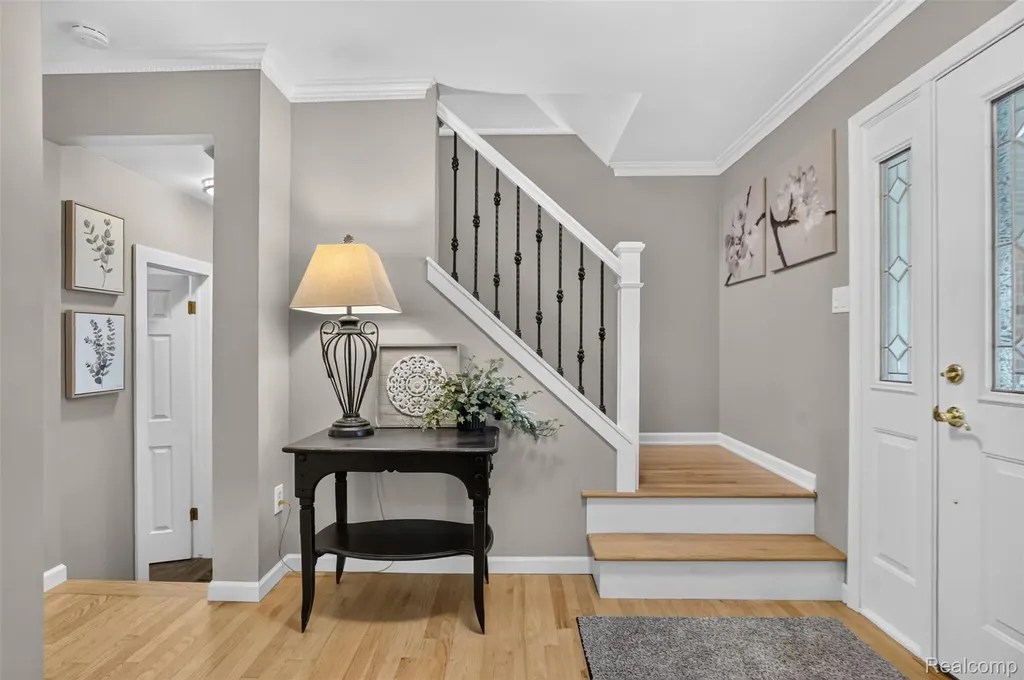 2125 Avoncrest Drive Rochester Hills City MI 48309