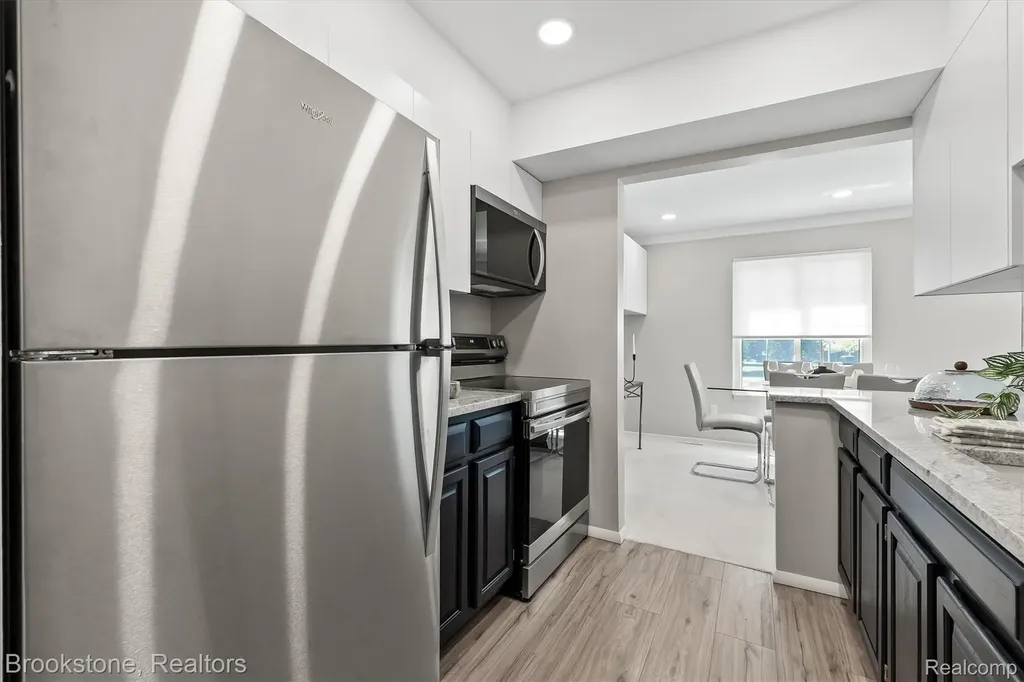 775 E Fox Hills Drive Bloomfield Hills City MI 48304