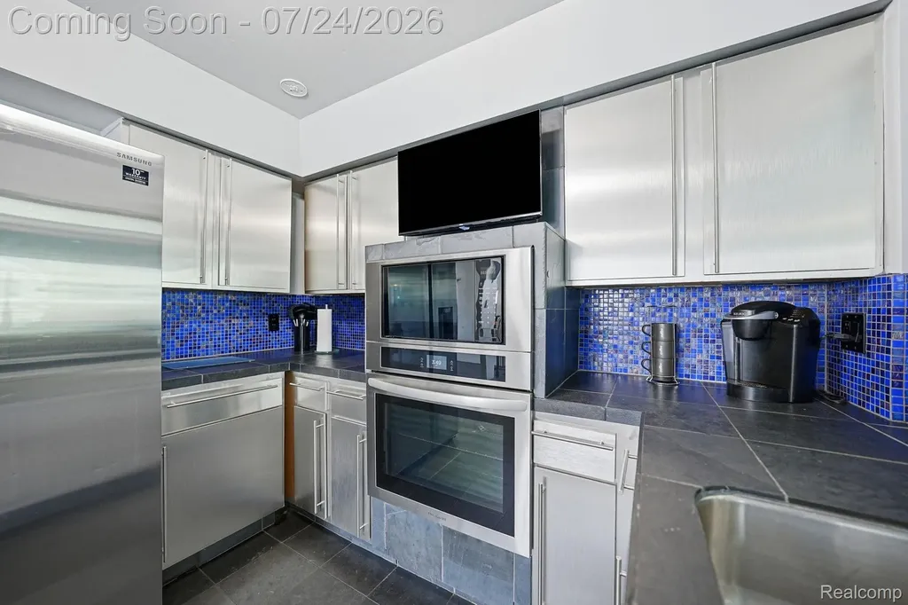11957 Canterbury Drive Sterling Heights City MI 48312