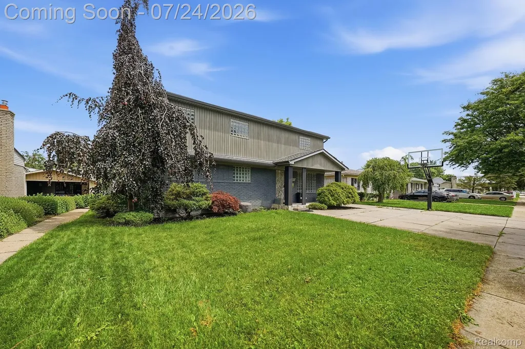 11957 Canterbury Drive Sterling Heights City MI 48312