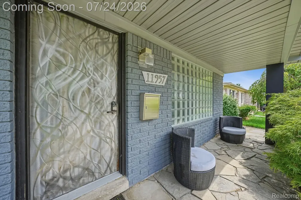 11957 Canterbury Drive Sterling Heights City MI 48312