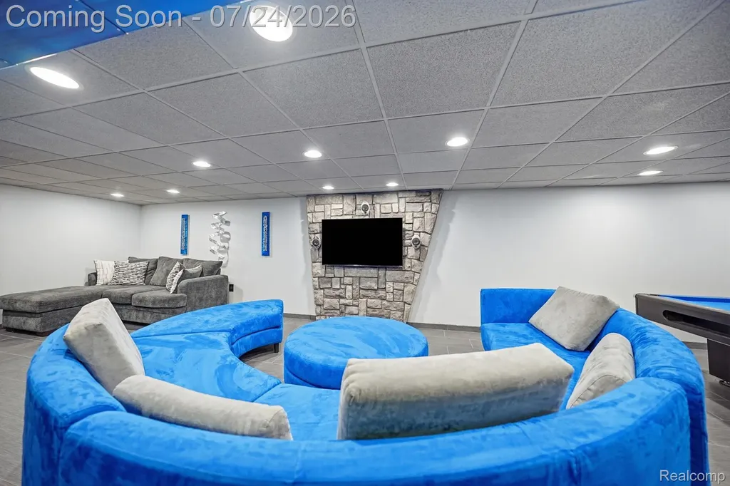11957 Canterbury Drive Sterling Heights City MI 48312