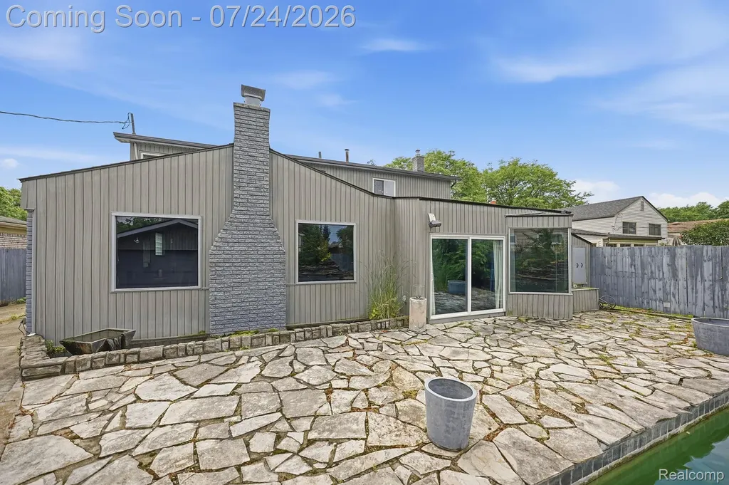 11957 Canterbury Drive Sterling Heights City MI 48312