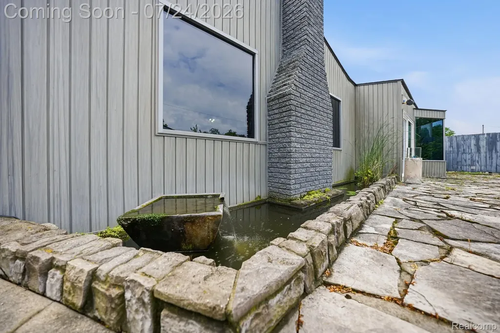 11957 Canterbury Drive Sterling Heights City MI 48312