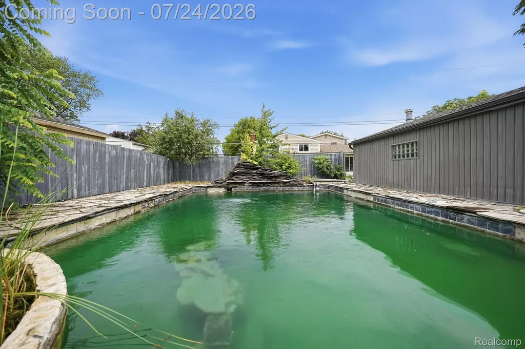 11957 Canterbury Drive Sterling Heights City MI 48312