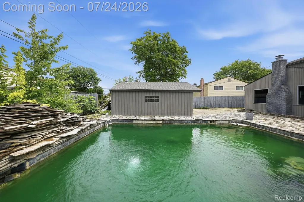 11957 Canterbury Drive Sterling Heights City MI 48312