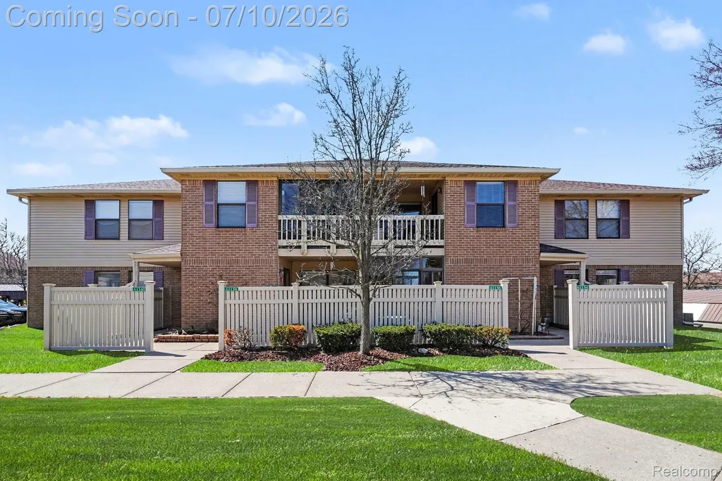61154 Greenwood Drive South Lyon City MI 48178