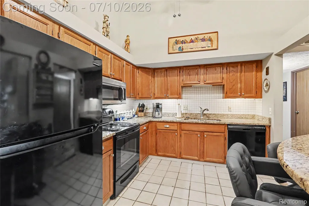 61154 Greenwood Drive South Lyon City MI 48178