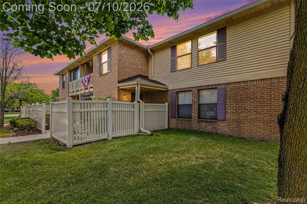 61154 Greenwood Drive South Lyon City MI 48178