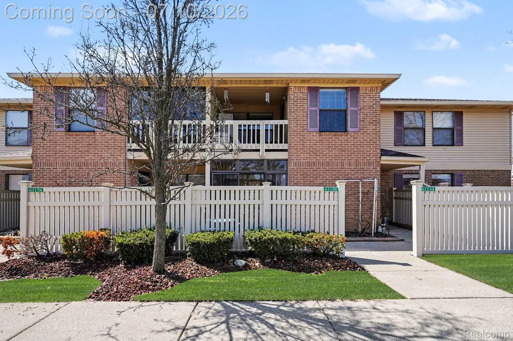 61154 Greenwood Drive South Lyon City MI 48178