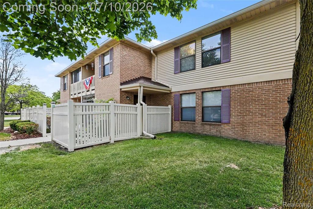 61154 Greenwood Drive South Lyon City MI 48178